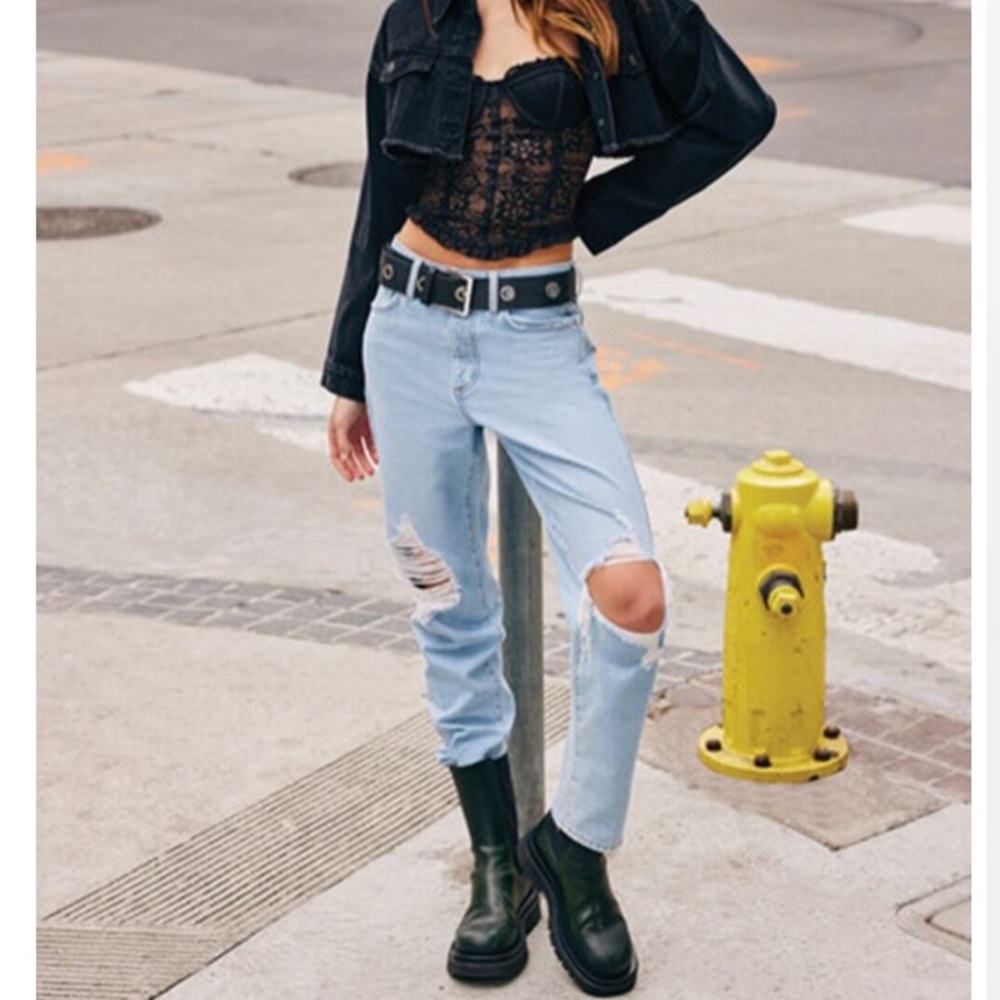 Forever 21 Recycled Cotton Distressed High-Rise Mom Jeans US 28